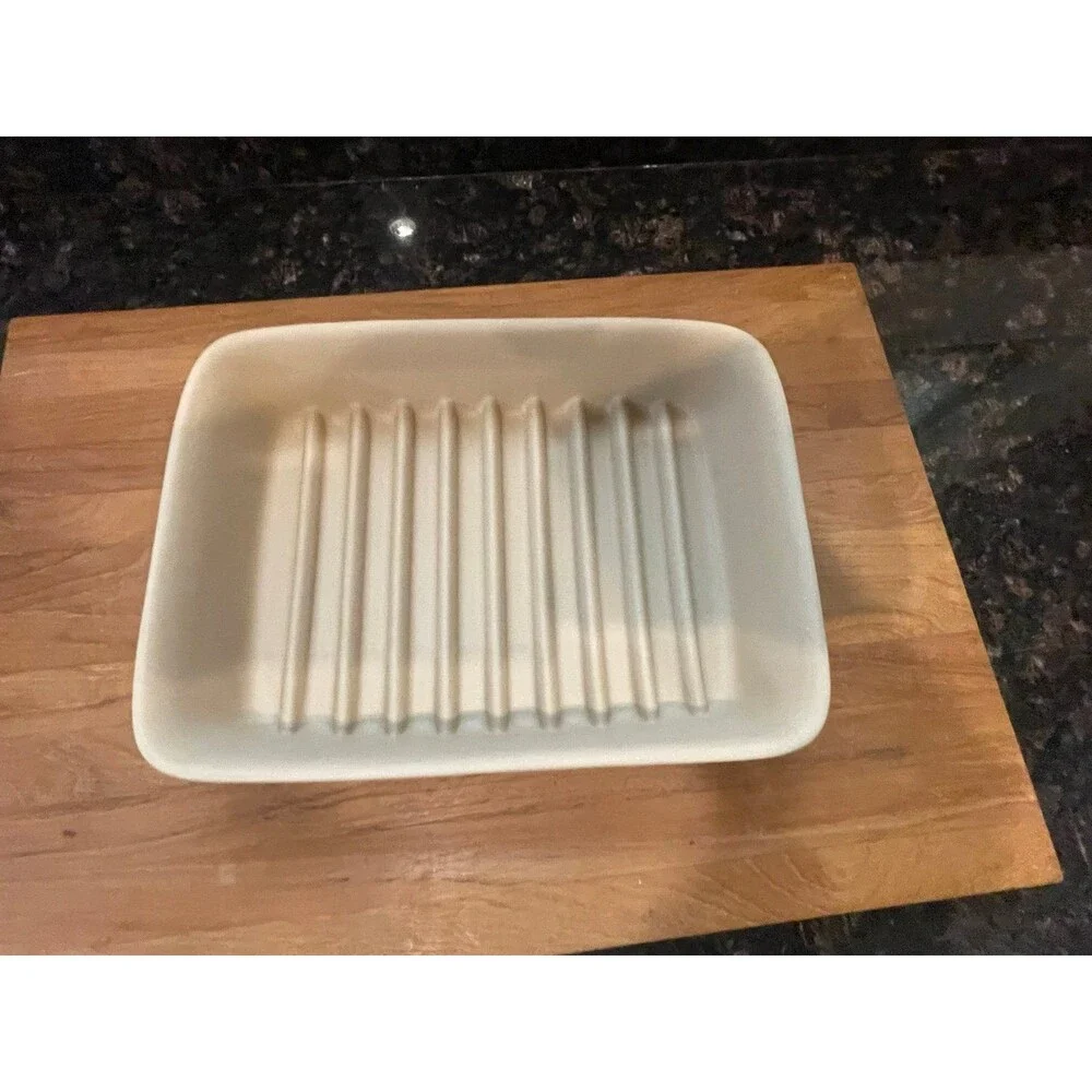 Pampered Chef Ridged Baking 9x7 Pan